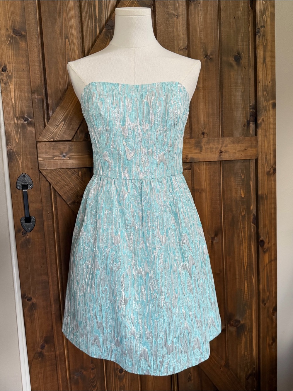 Lilly Pulitzer Sz 4 Strapless Mini Dress w/Bone Bodice  Lined Blue/Silver EUC